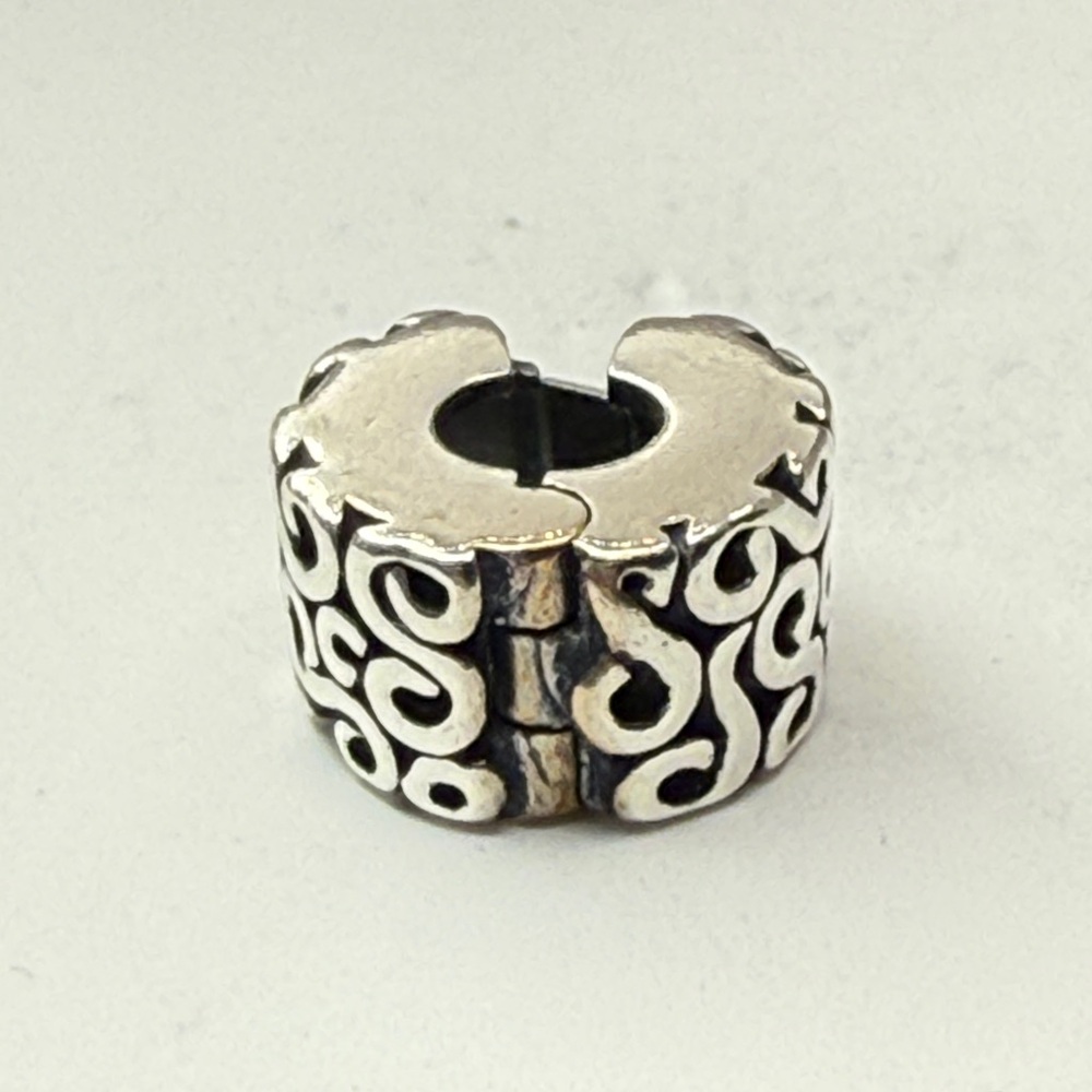 Pandora Retired Scrollwork Hinged Clip Spacer ALE 925
